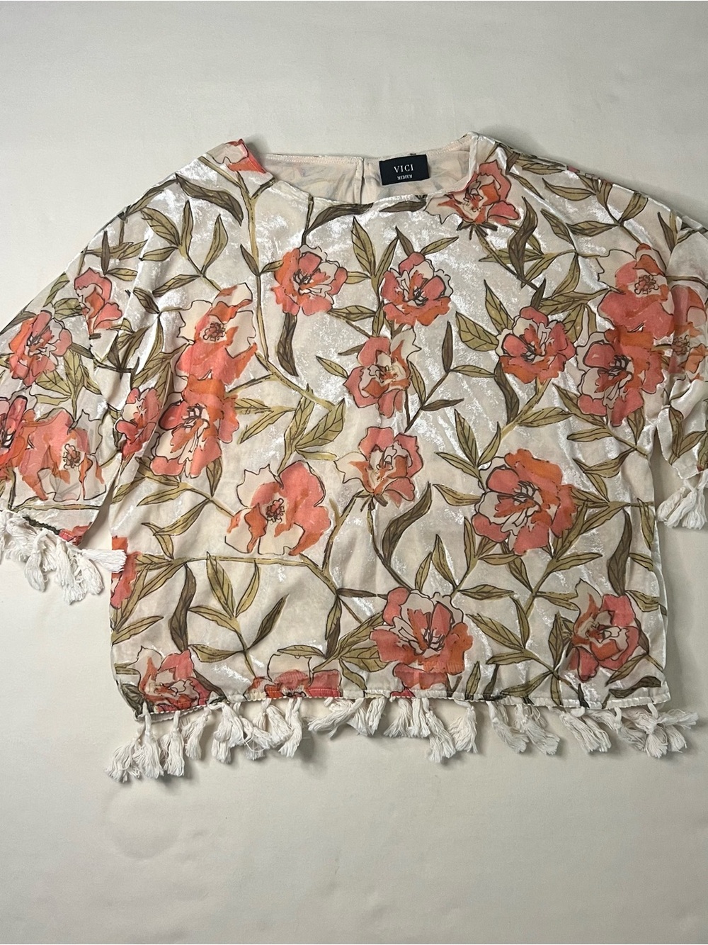 Vici Coral Floral Tassel-Hem Short Sleeve Tunic in Cream